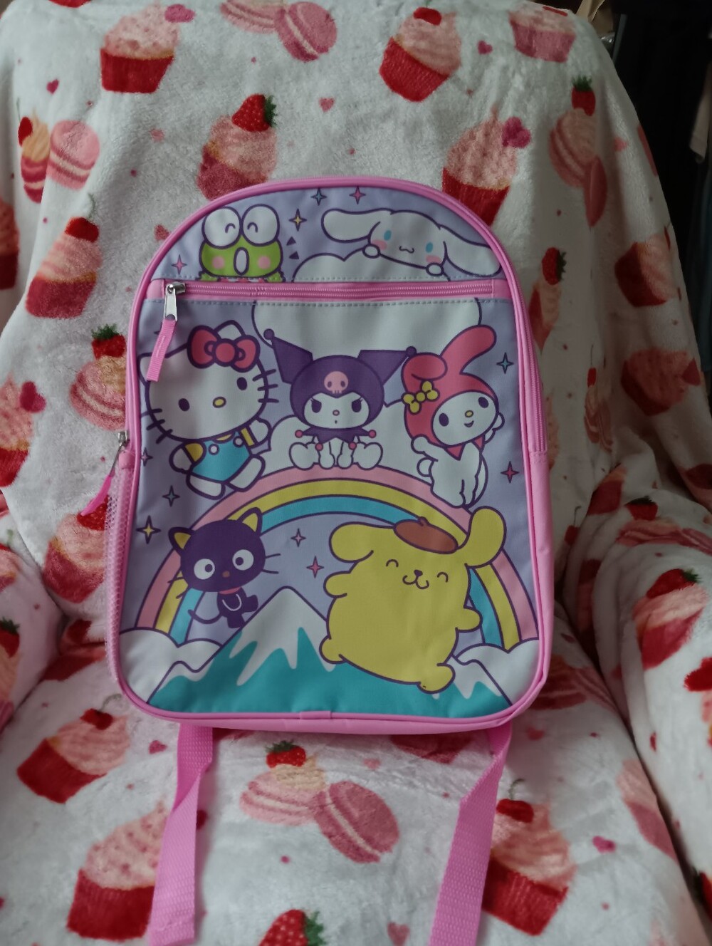 Hello Kitty & Friends Backpack - Picture 8 of 11